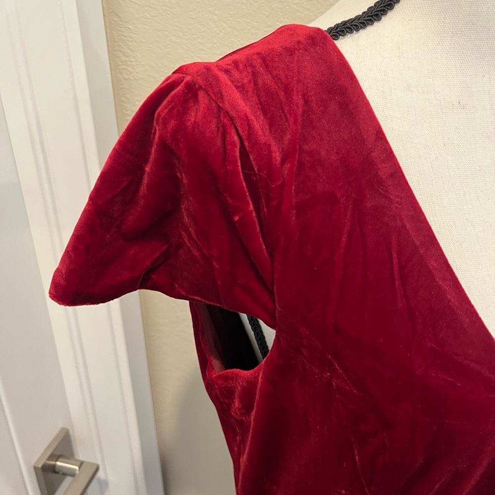 Feeling Flawless Burgundy Velvet V-Neck Maxi Dress - Picture 4 of 8